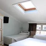 Tahiti Отель 3*