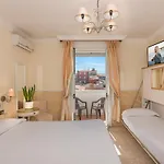 Tahiti Отель 3*