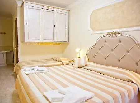 Hotell Tahiti Viareggio