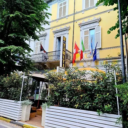 Hotell Tahiti Viareggio