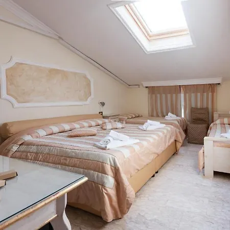 Tahiti Hotell Viareggio