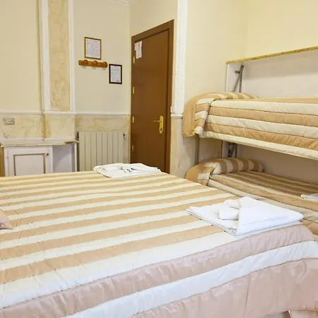 Tahiti Hotel Viareggio