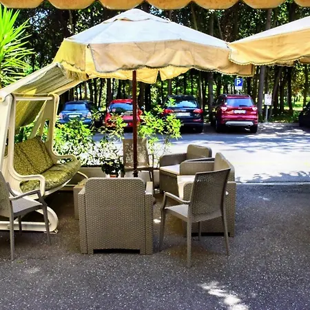 Tahiti Hotel 3*