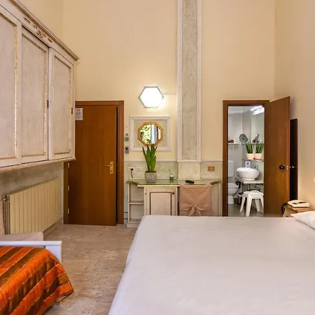 Tahiti Hotel 3*