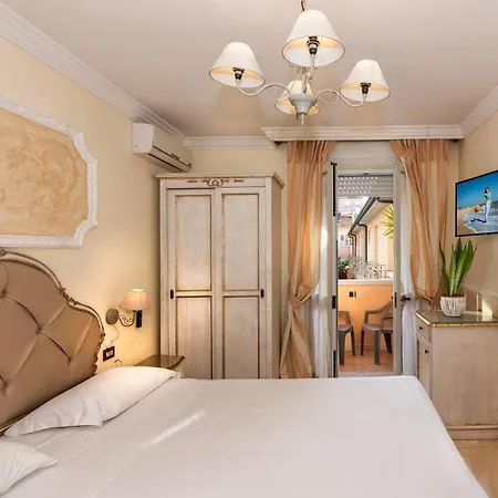 Hotel Tahiti Viareggio